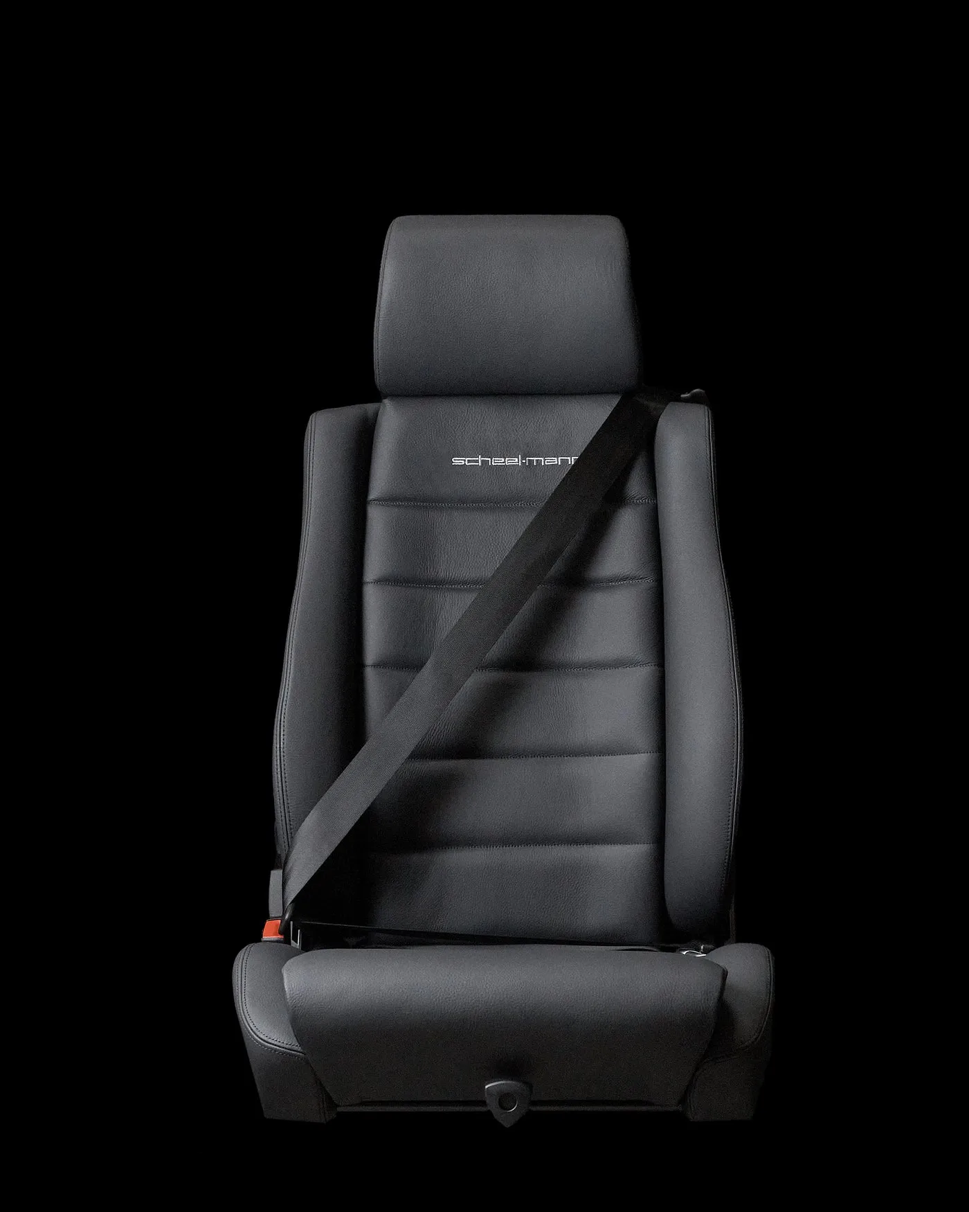 Scheel-Mann Vario F with Integrated Seatbelt