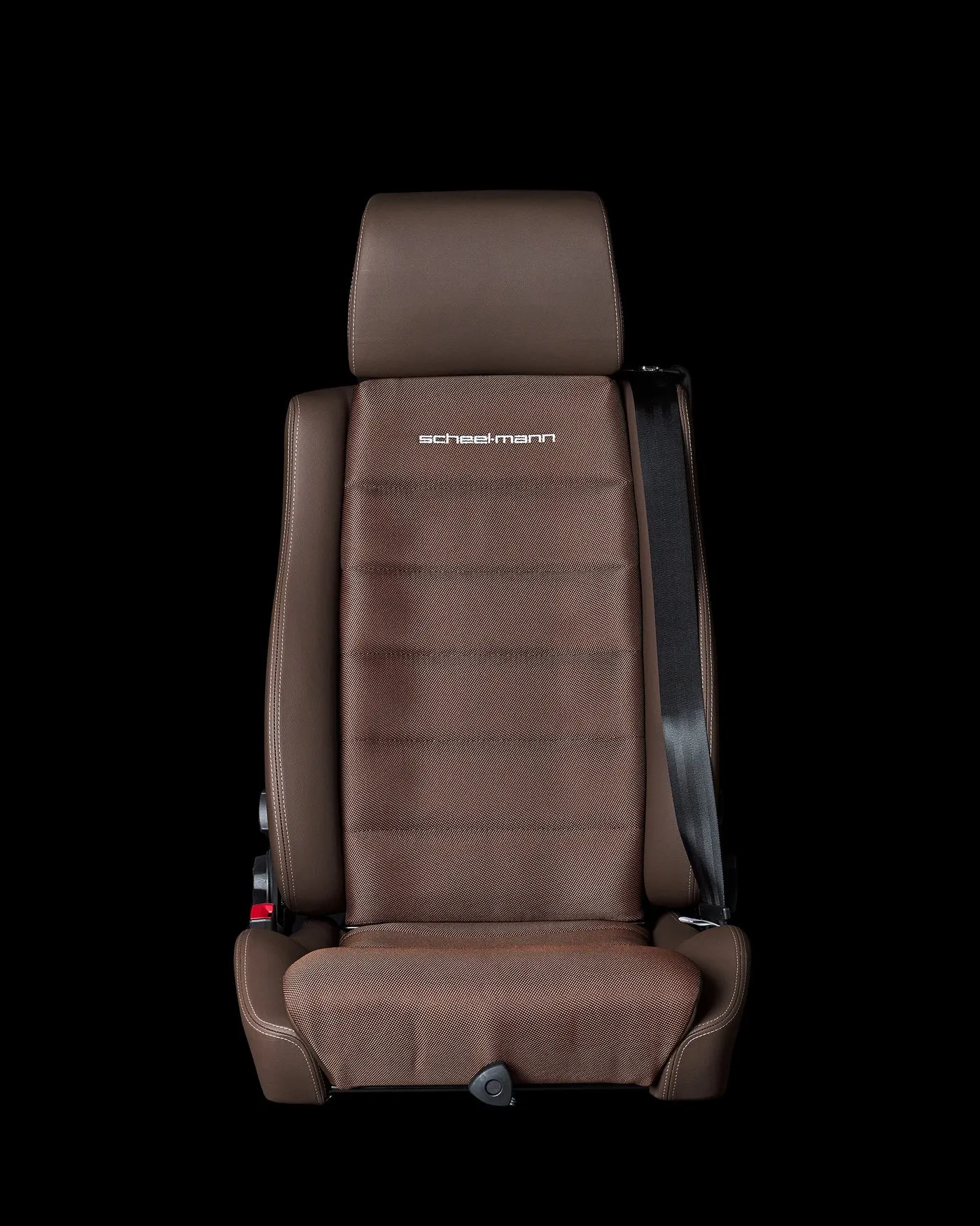 Scheel-Mann Vario F with Integrated Seatbelt