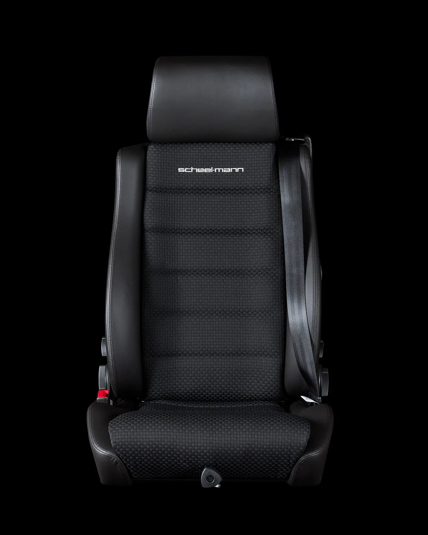 Scheel-Mann Vario F with Integrated Seatbelt