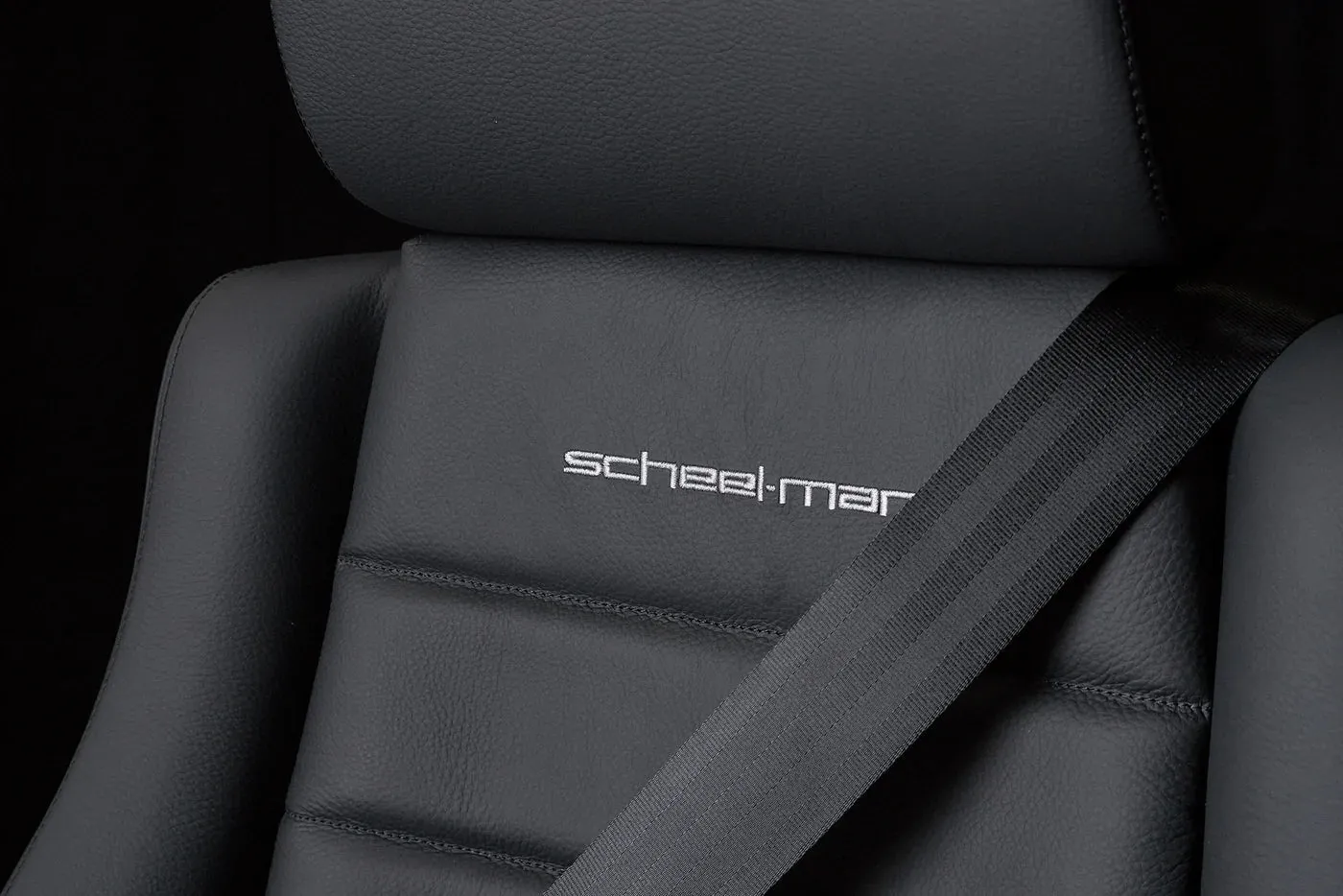 Scheel-Mann Vario F with Integrated Seatbelt