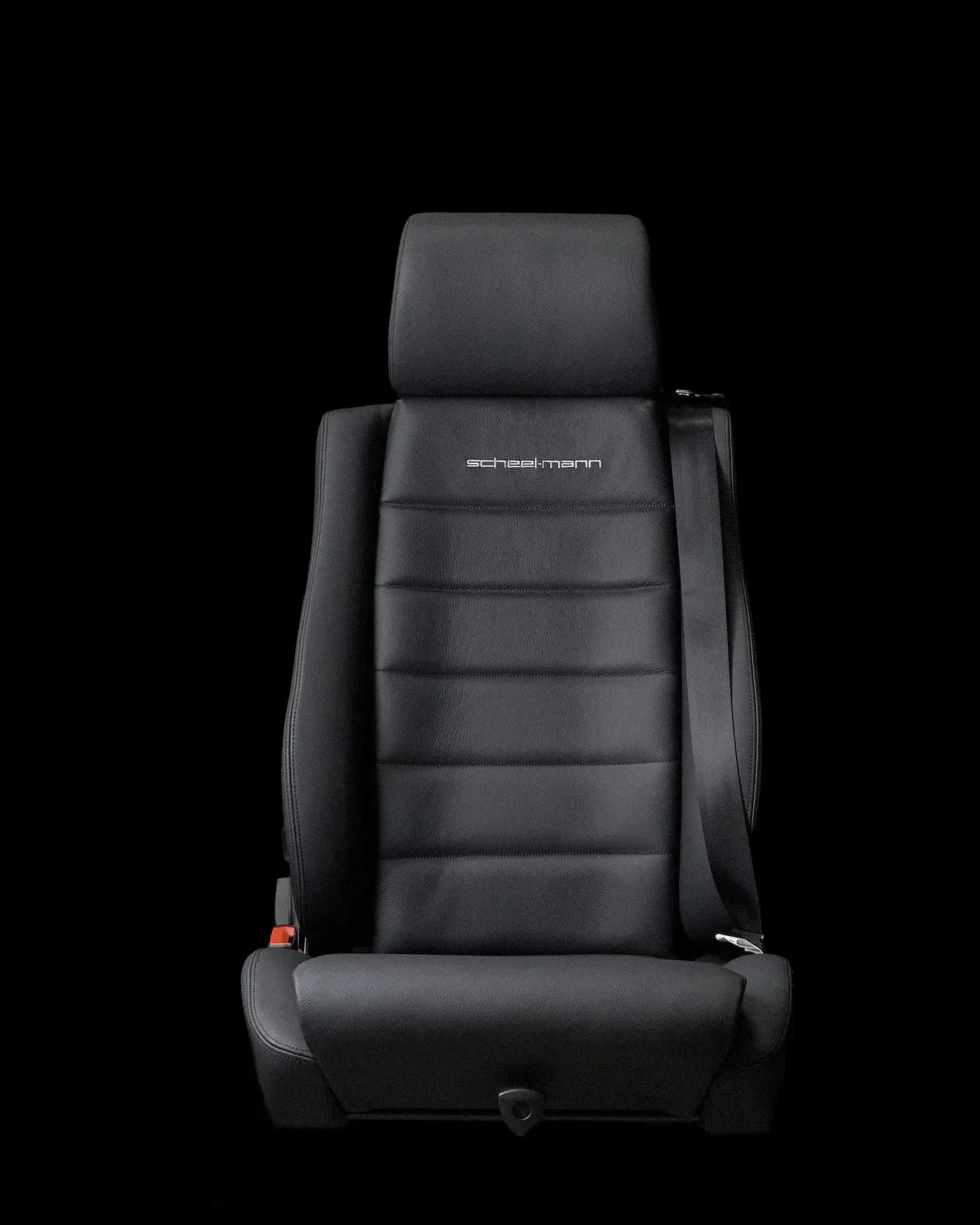 Scheel-Mann Vario F with Integrated Seatbelt