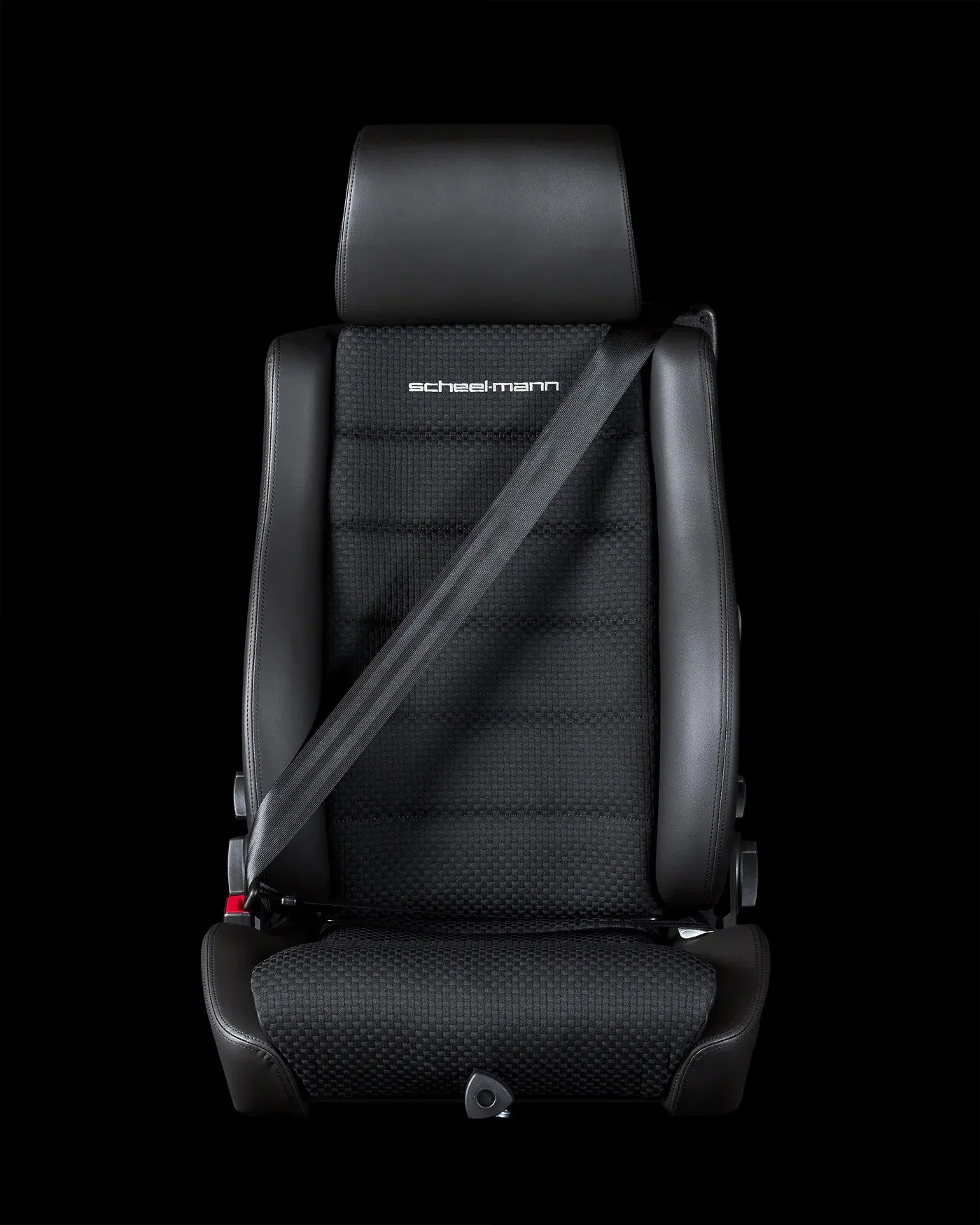 Scheel-Mann Vario F with Integrated Seatbelt