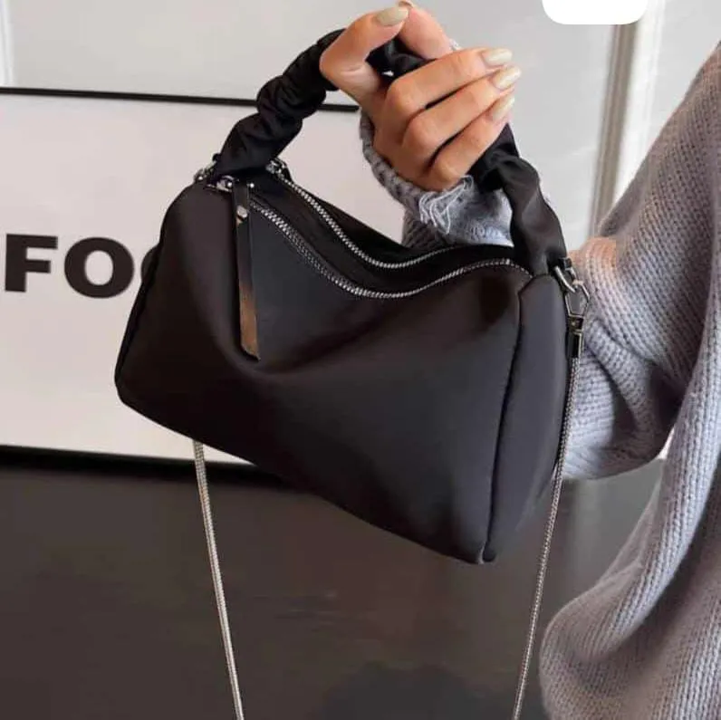 Stylish Speedy Waterproof Sling Handbag For Women