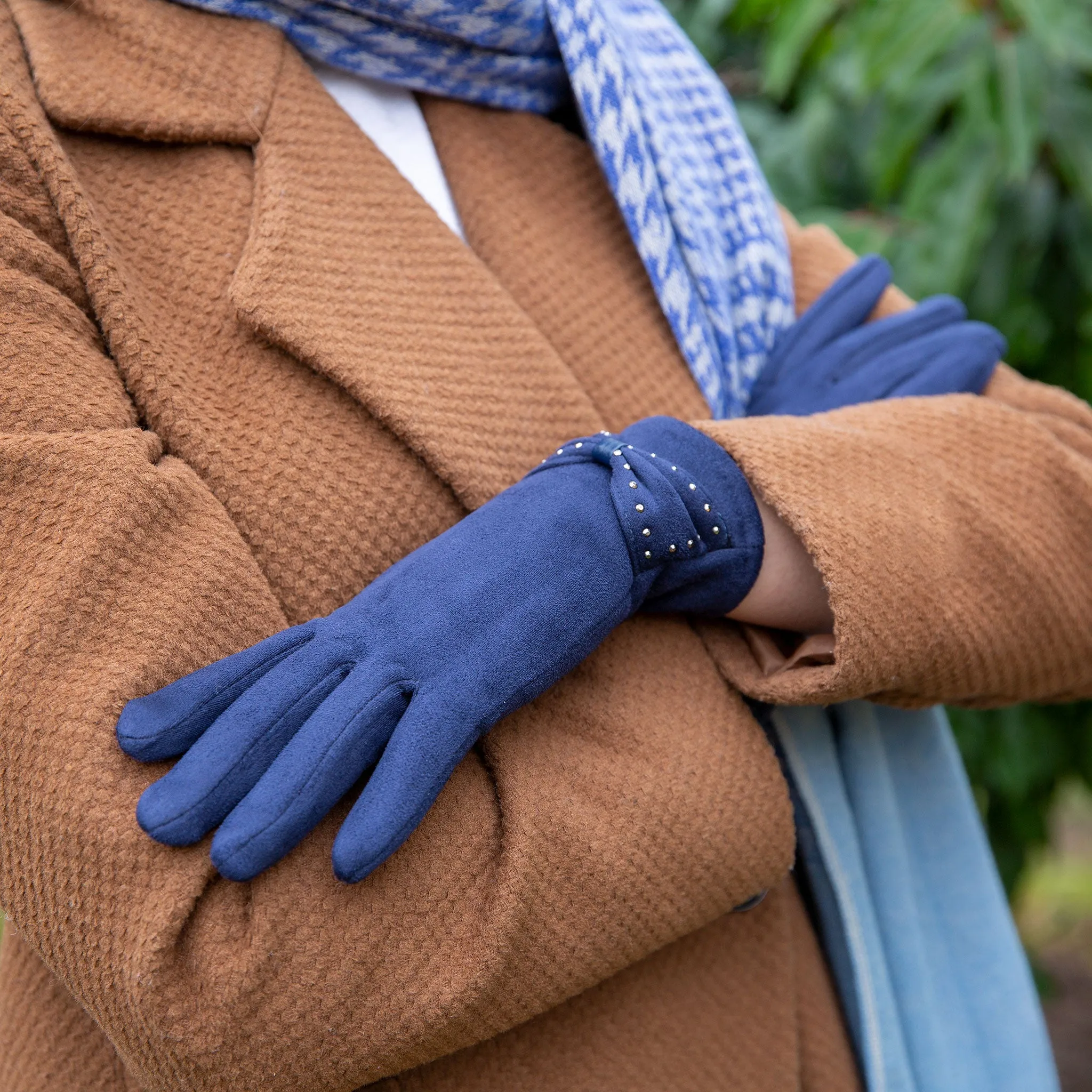 Women’s Touchscreen Velour-Lined Faux Suede Gloves with Studded Bow